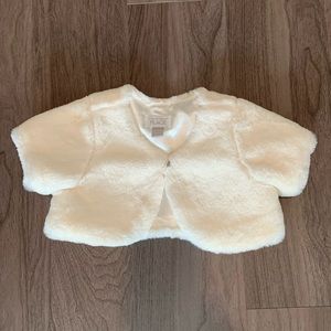 Children’s Place Off White Fur Caplet 12-18 mths